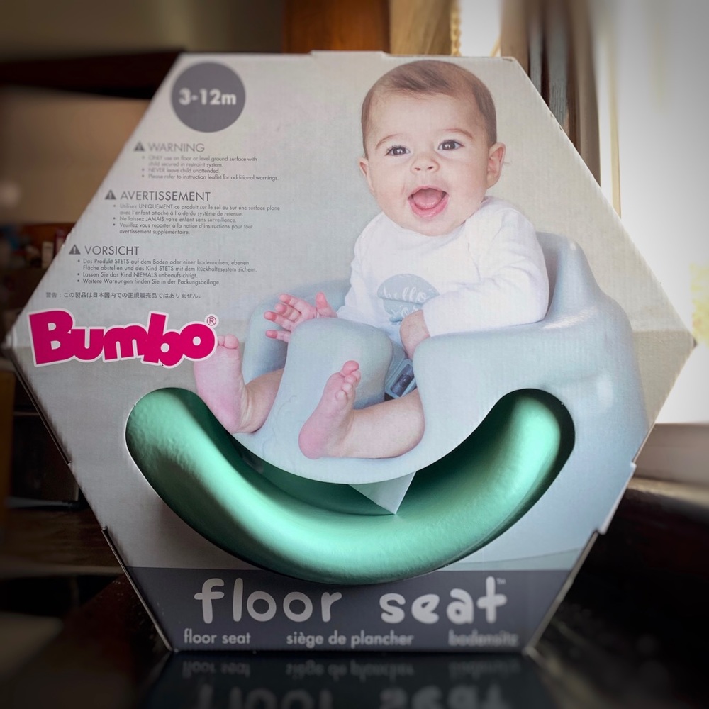 Bumbo baby floor seat NWT